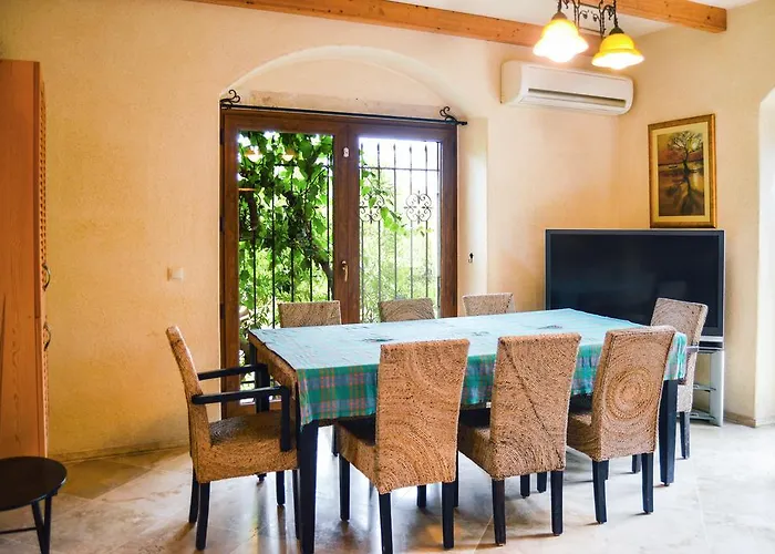 Mandarin By Important Group Travel Bitez