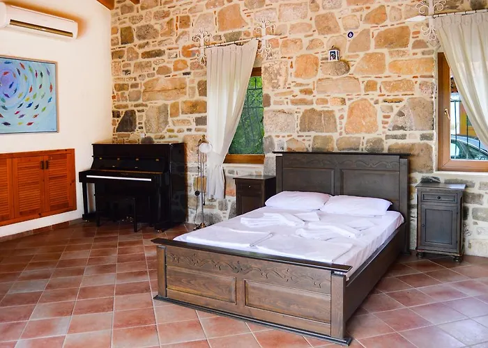 Mandarin By Important Group Travel Vila Bitez